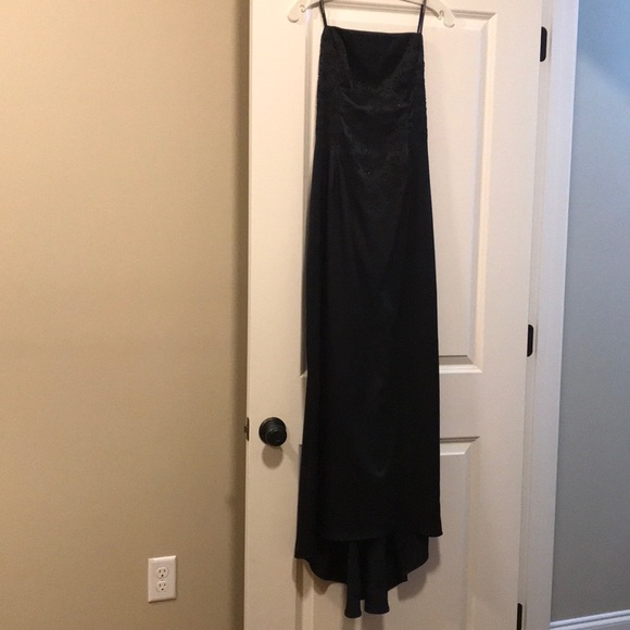 Vintage black gown by Rampage with beaded accents and train in size 7 - Picture 1 of 7